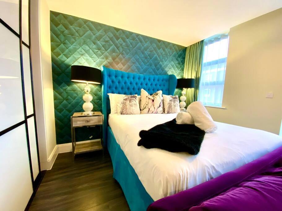 Stunning Apartment Suite - Free Parking & Wifi! Poole Extérieur photo